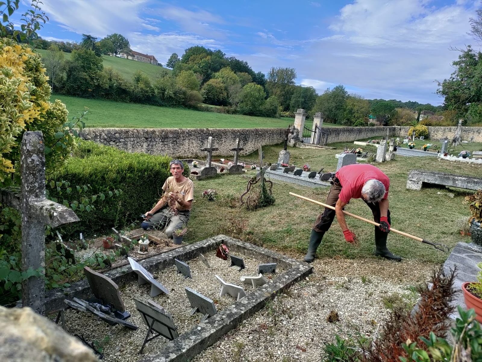Nettoyage du cimetière